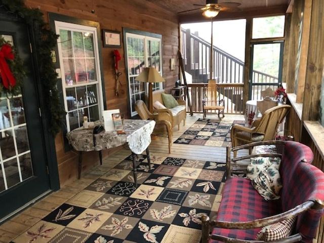 Long Mountain Lodge Bed & Breakfast Dahlonega Zimmer foto