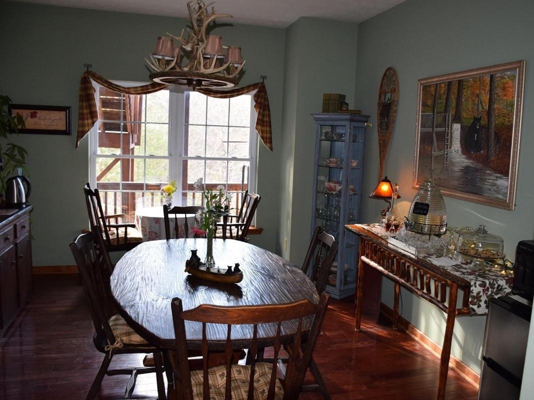 Long Mountain Lodge Bed & Breakfast Dahlonega Exterior foto